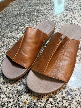 Born Leather Sandals